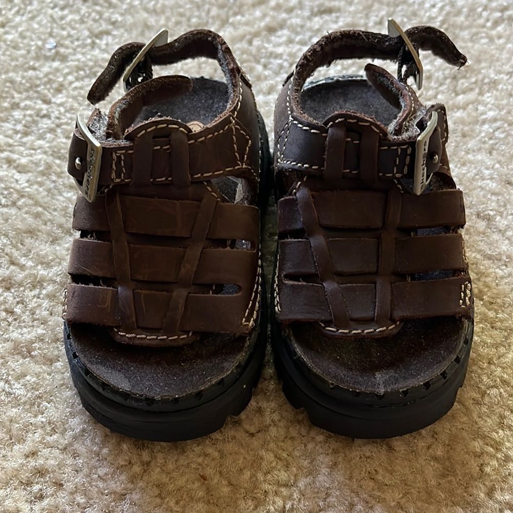 Skechers  baby hiking sandals, size  4
